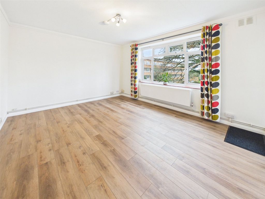 Property photo 2 of 16 Picture No. 06