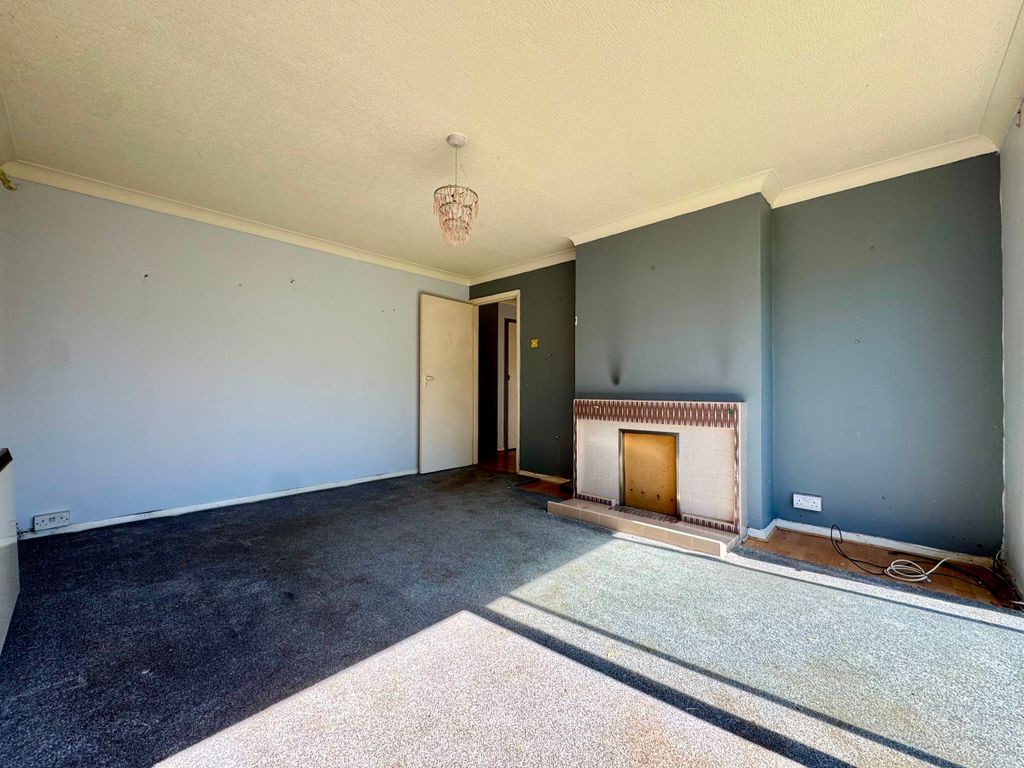 Additional image 4 of 2 bed flat for saleHeadley Court, Station Approach, Edenbridge TN8