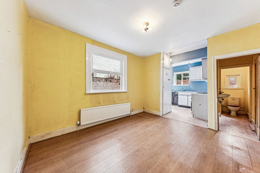 Property photo 3 of 9