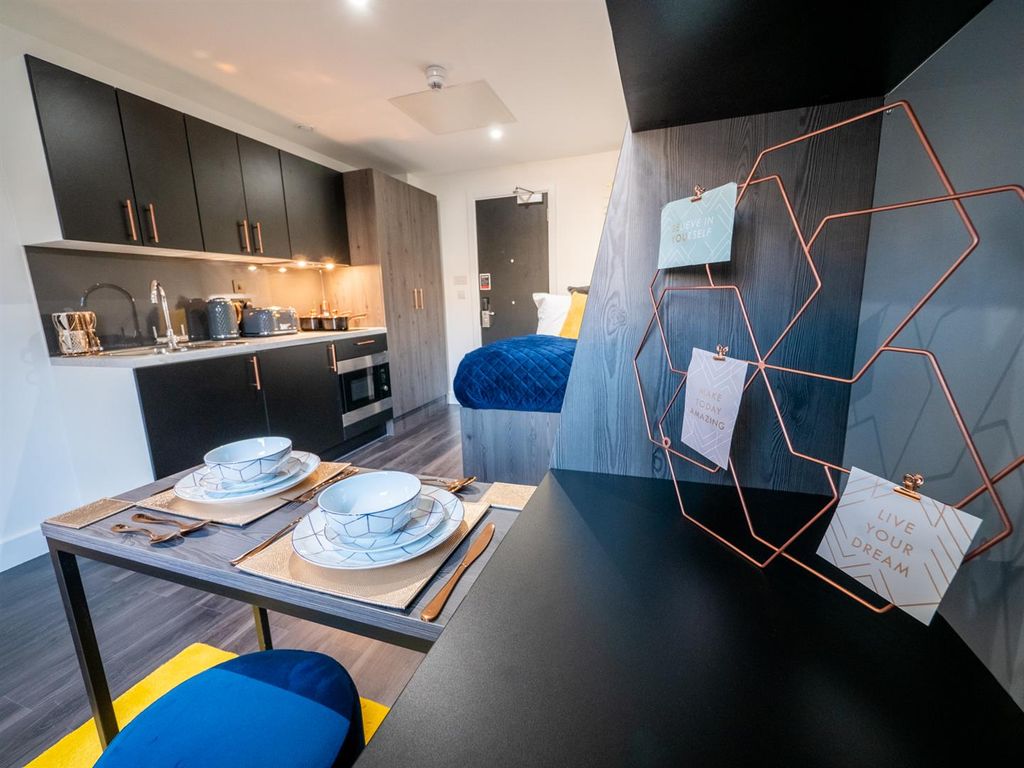 Property photo 1 of 30