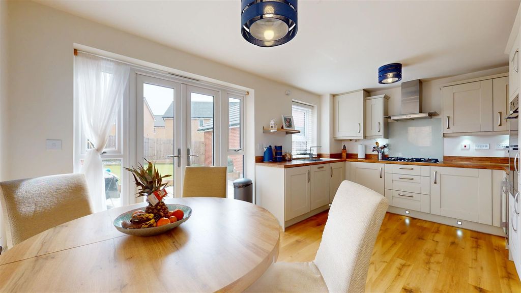 Property photo 2 of 18 04142026_124420.Jpg