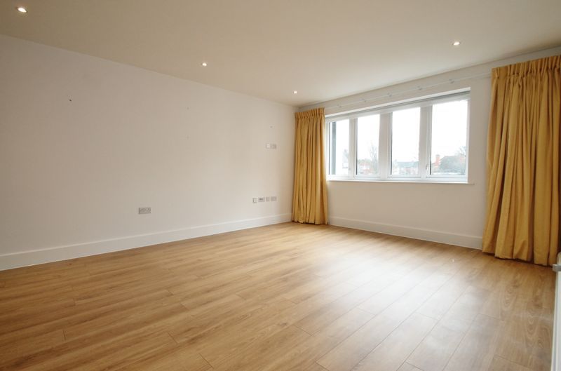 Property photo 2 of 7 Photo 4