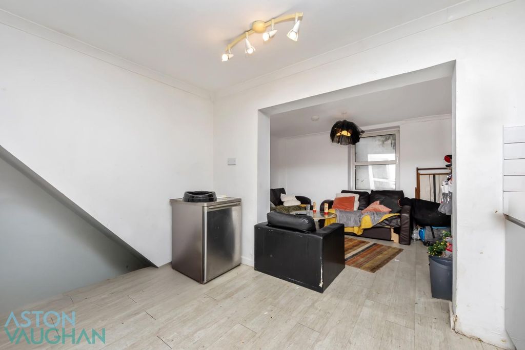 Property photo 1 of 11 Inverness Road, -009(1).Jpg