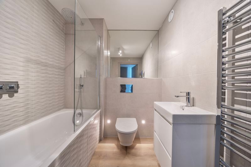 Property photo 2 of 20 Bathroom