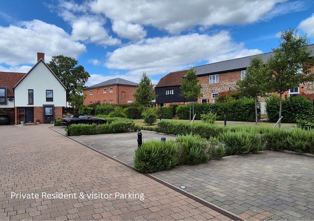 Property photo 3 of 28