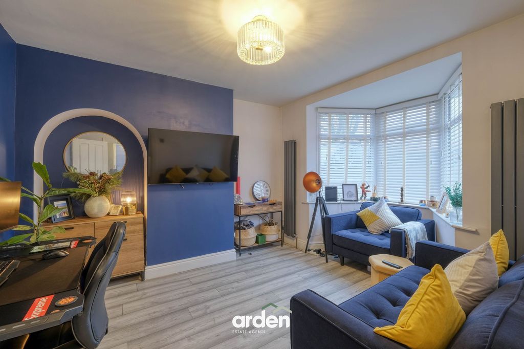 Property photo 2 of 11