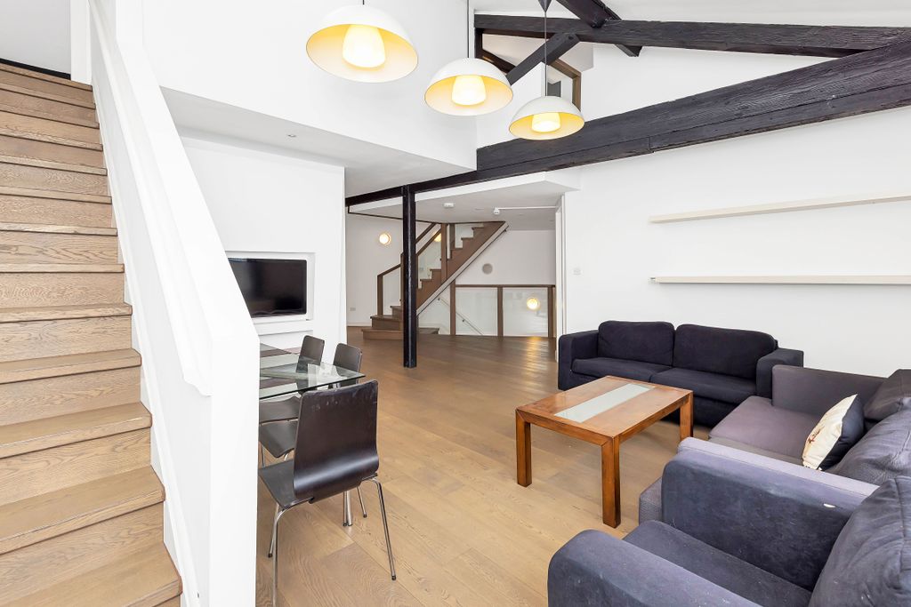 Property photo 3 of 23