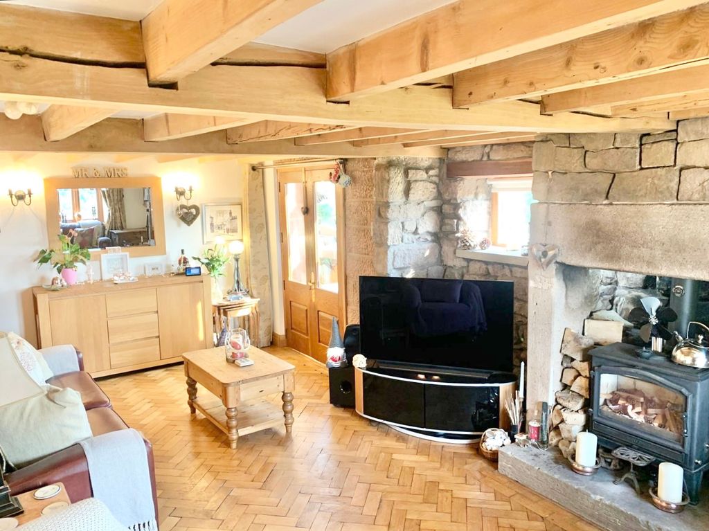 Property photo 2 of 30