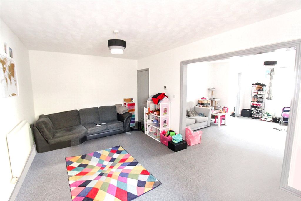 Property photo 2 of 11 Picture No. 20