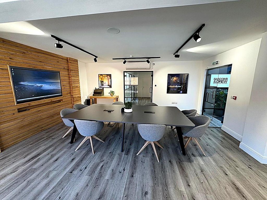 Property photo 3 of 13 F7297D8C-01Fd-4Eae-B09B-9F8C4479717F.Jpeg