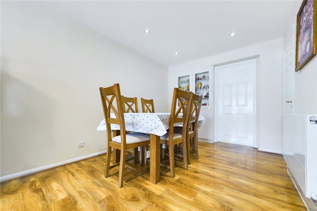 Property photo 3 of 13 Dining Room