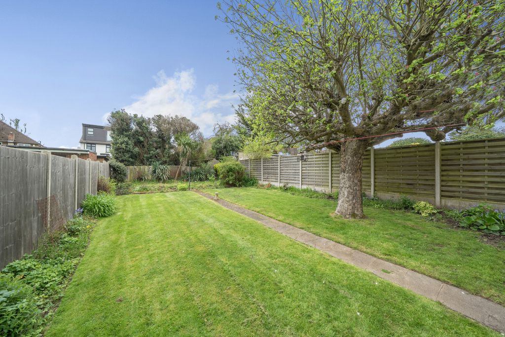 Property photo 2 of 20 1446377-1-69E1126...