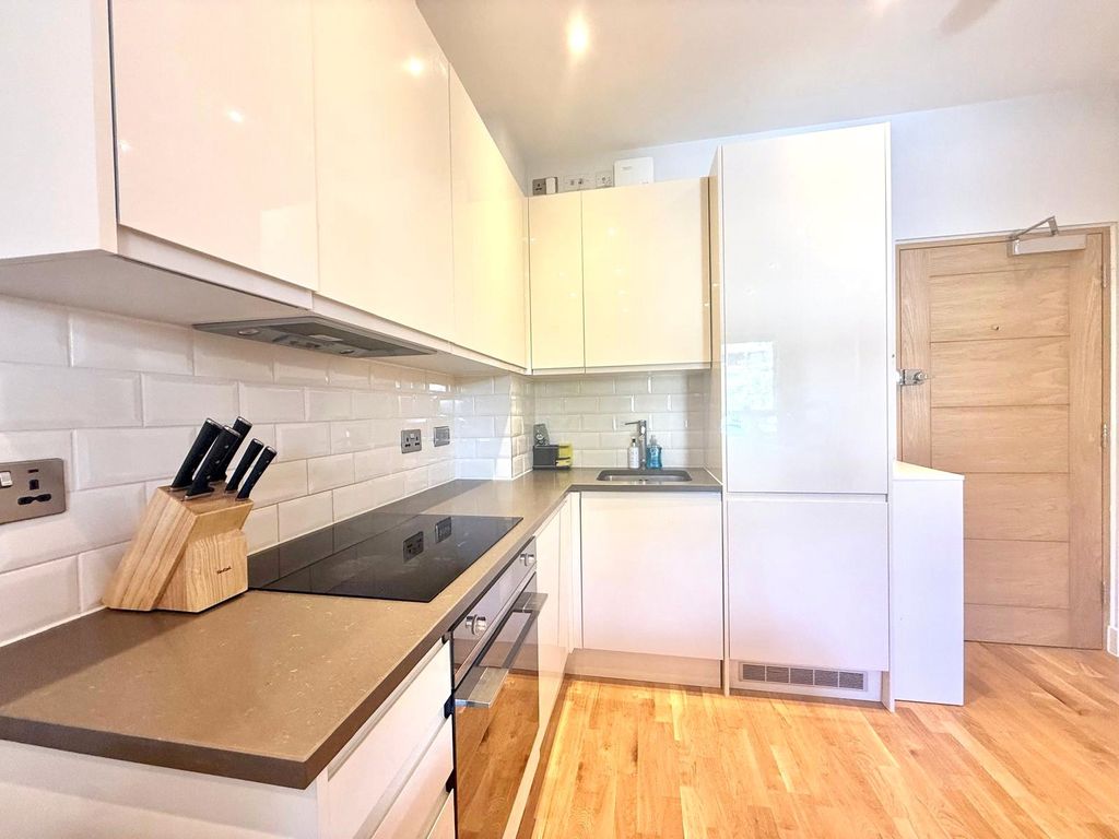 Property photo 3 of 14 Picture No. 11