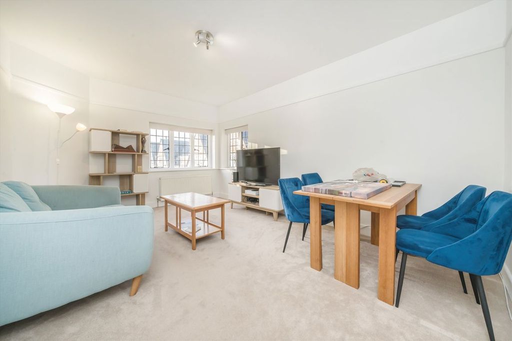 Property photo 3 of 6