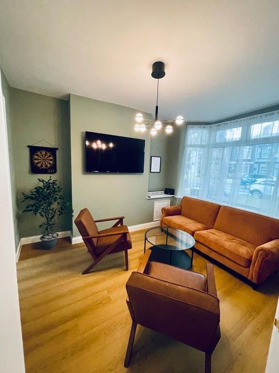 Property photo 3 of 11