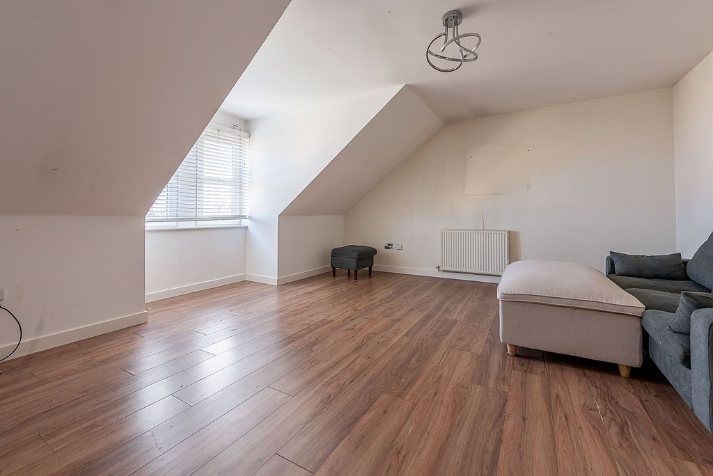 Property photo 3 of 28 Living Room