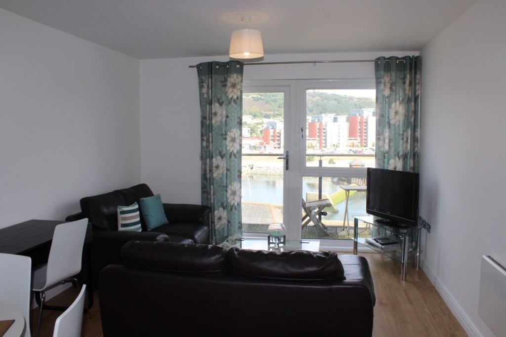 Property photo 2 of 9