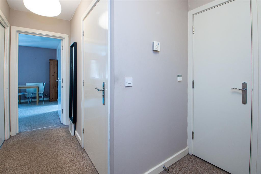 Property photo 2 of 9 56Swan_1.Jpg