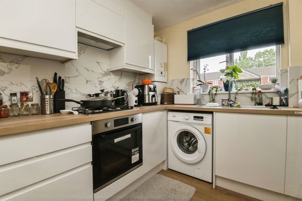 Property photo 2 of 15
