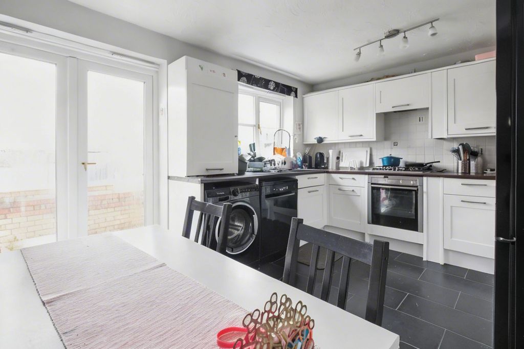 Property photo 3 of 15 Kitchen - Angle 1