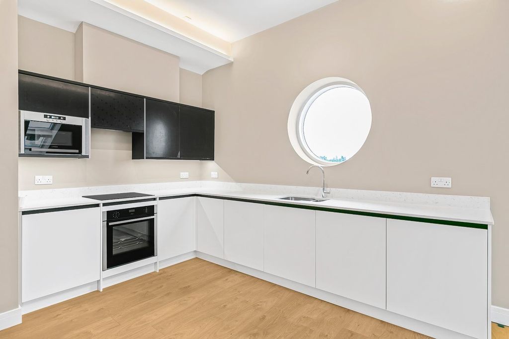 Property photo 2 of 19 13_35114.Jpg