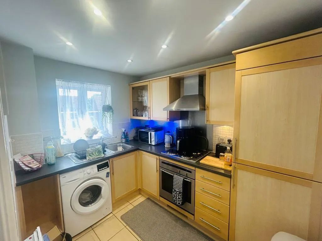 Property photo 2 of 8