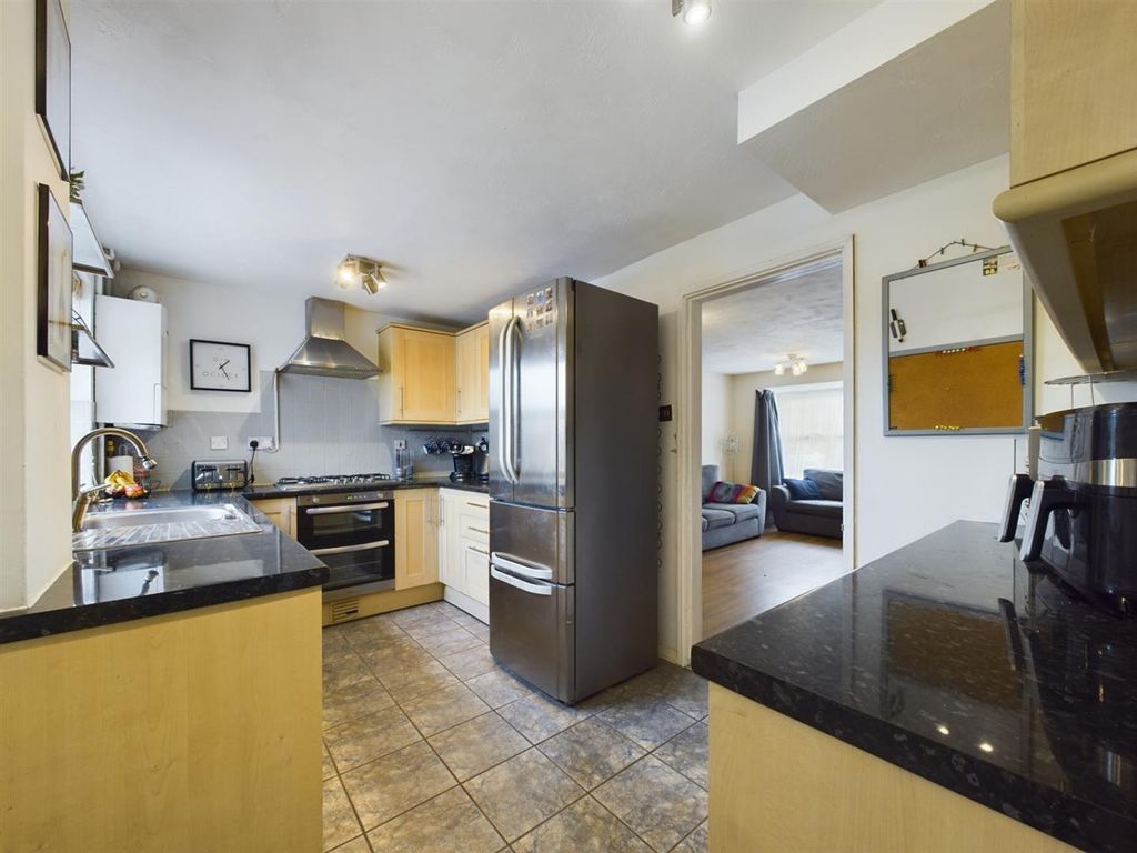 Property photo 2 of 16