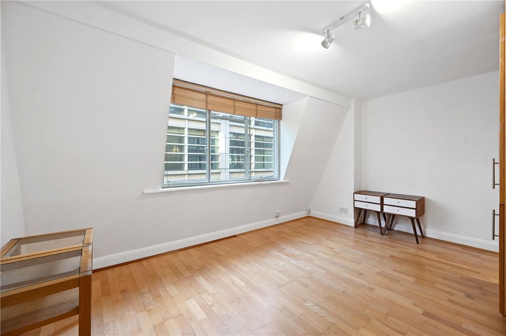 Property photo 2 of 9 Picture No. 14