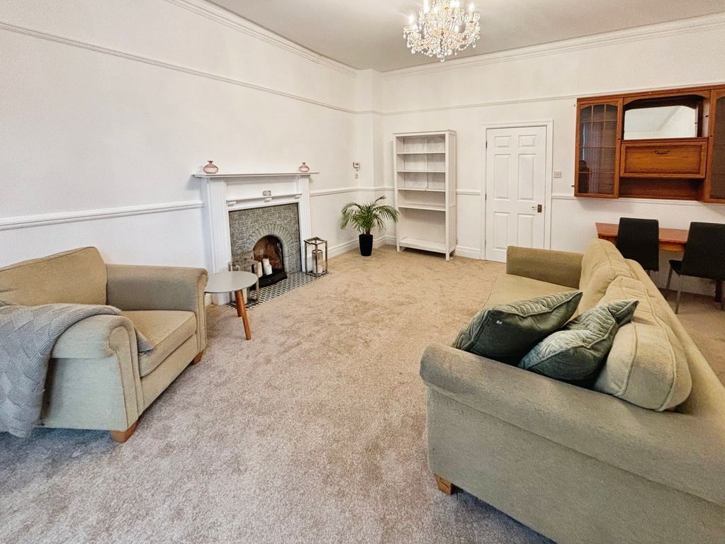 Property photo 2 of 8 Picture No. 12