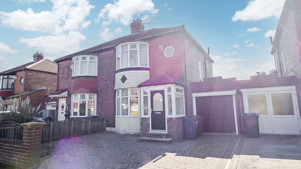 Property photo 1 of 9