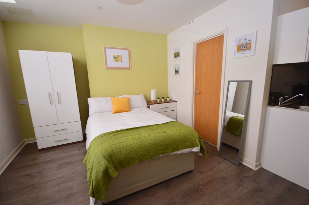 Property photo 2 of 8