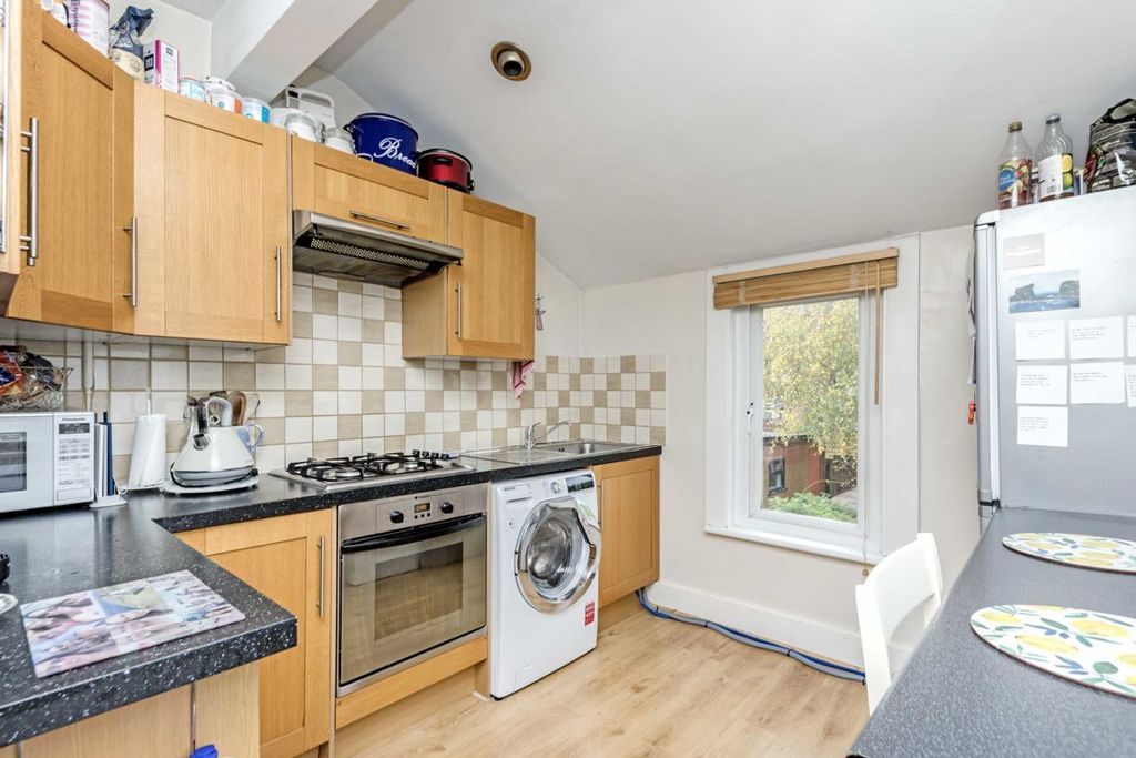 Property photo 3 of 4