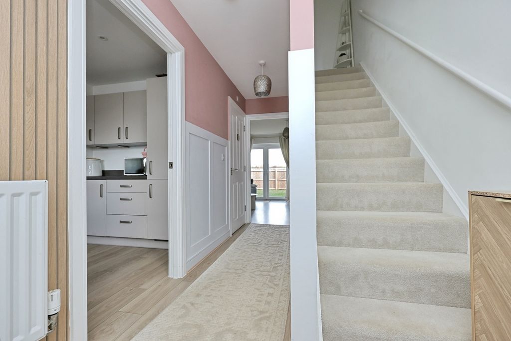Property photo 2 of 21 Pbox-Img.Jpg