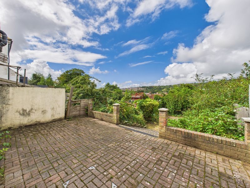 Property photo 1 of 10 Photo 17