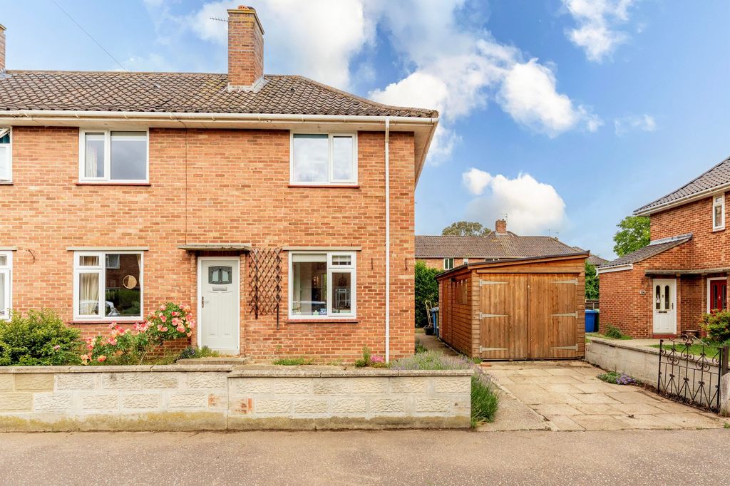 Property photo 1 of 18