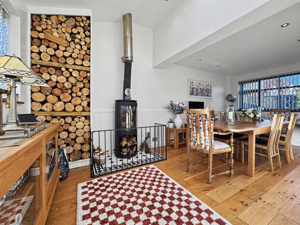 Property photo 3 of 37