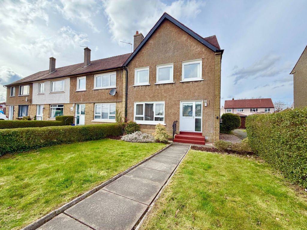 Property photo 2 of 23