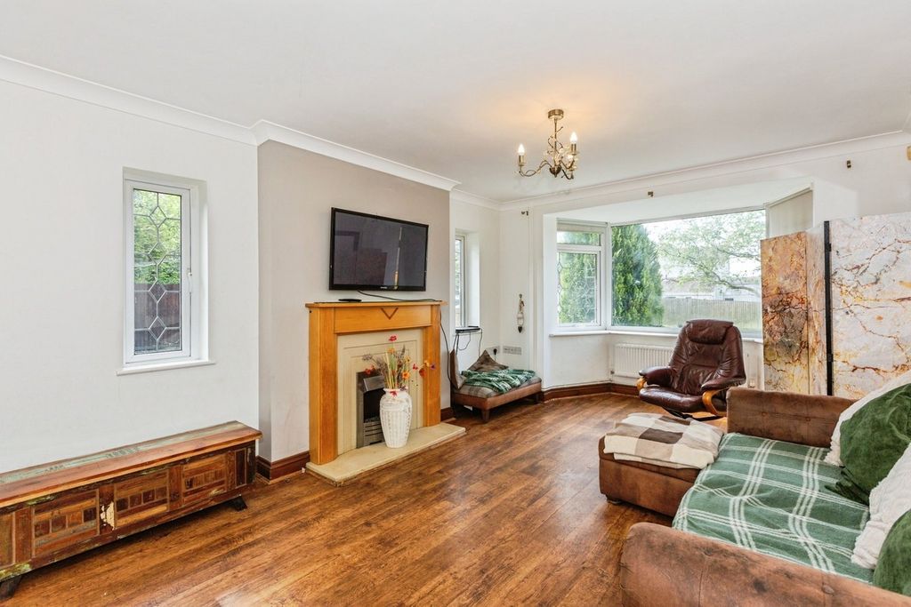 Property photo 2 of 29