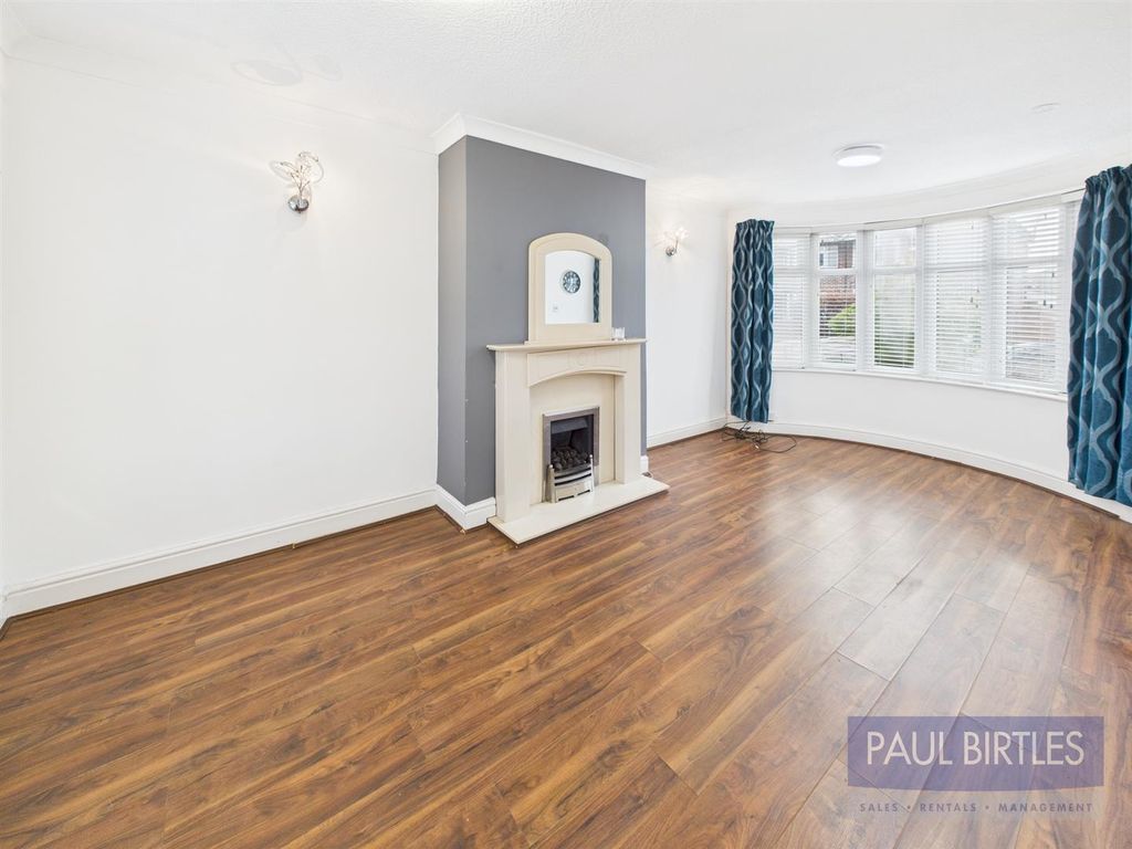 Property photo 3 of 19 Cam04378G0-Pr0246-Still011.Jpg