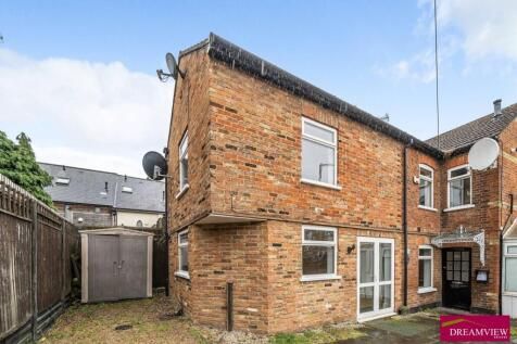 Property photo 1 of 7 3 Bedroom Terraced For Rent