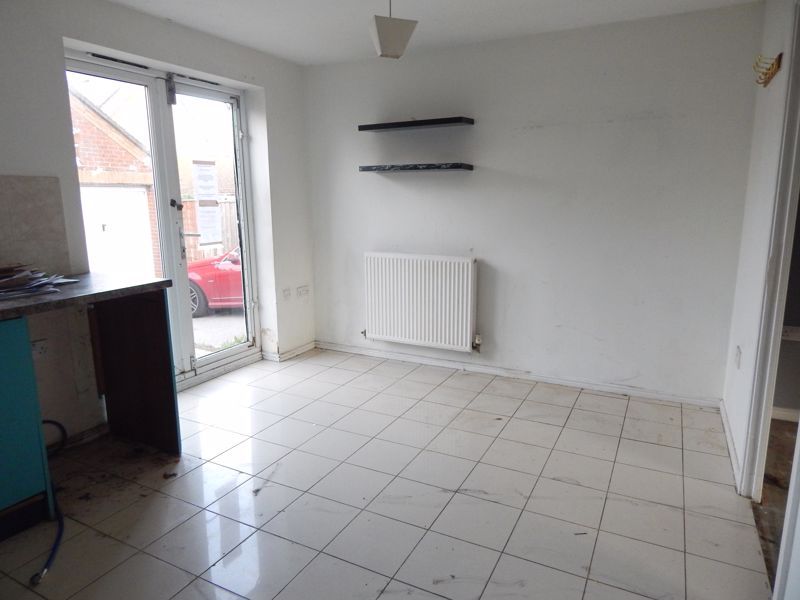 Property photo 3 of 17 Photo 8