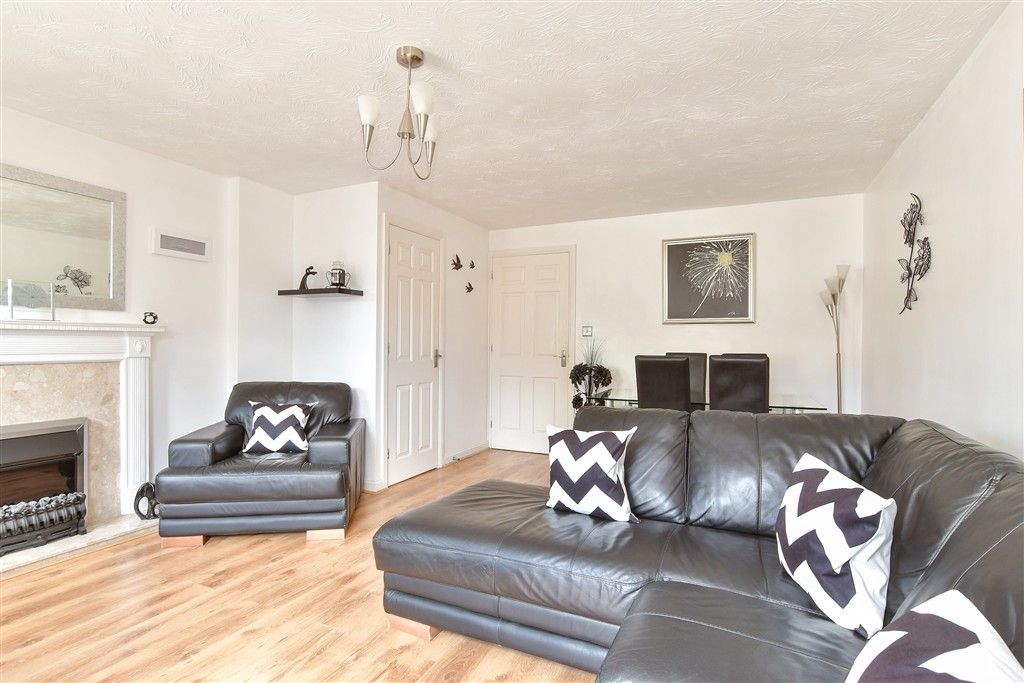 Property photo 1 of 12 Lounge/Diner