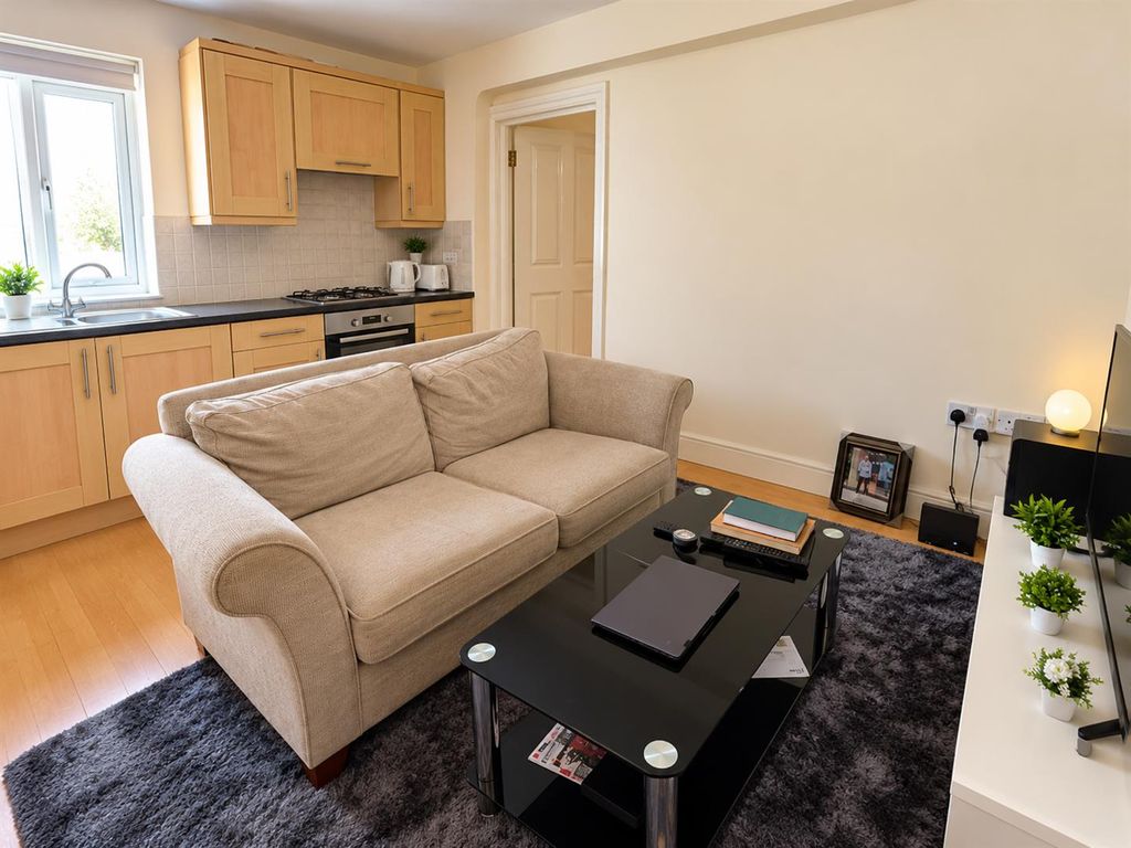 Property photo 2 of 6 2Be78B88-85F7-4067-B3A9-Bf569Ec70Ef9.Png