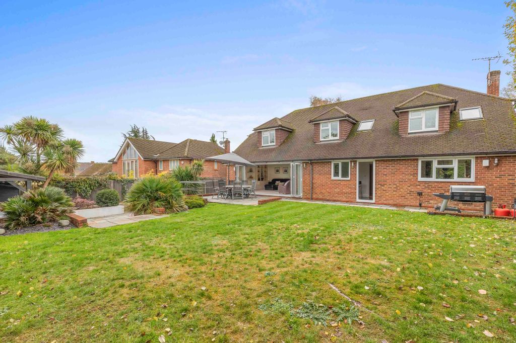 Property photo 2 of 30 8 Spinfield Lane West, Sl7 2Db (Low Res)-20