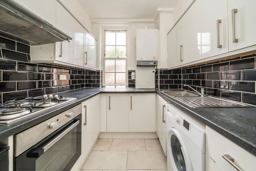 Property photo 2 of 5