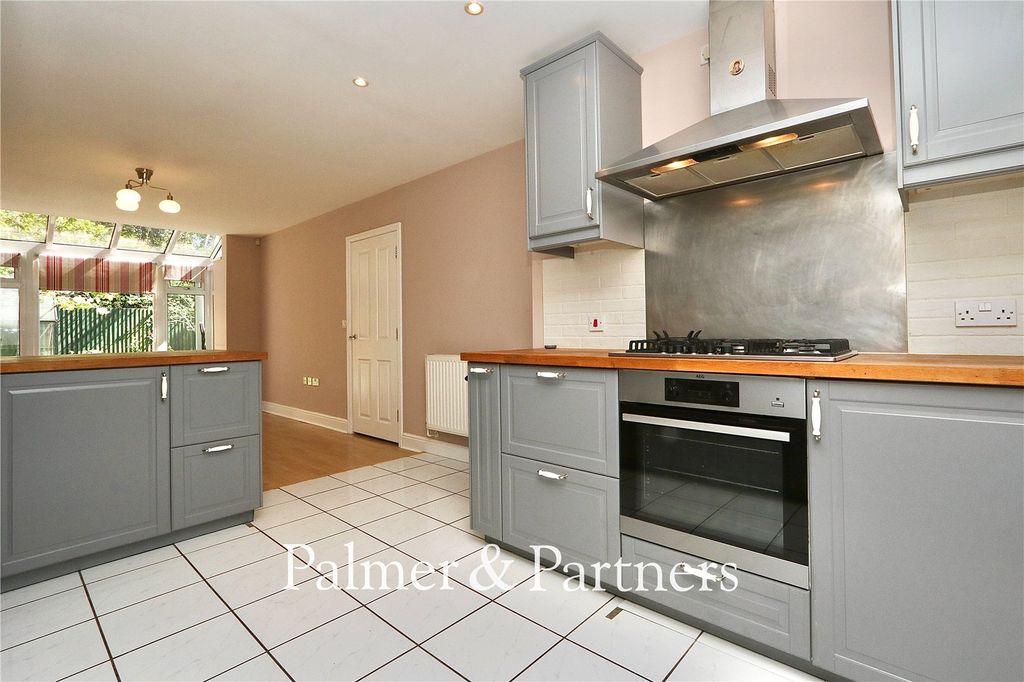 Property photo 2 of 23 Picture No. 03