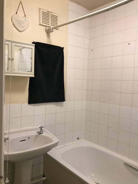 Property photo 3 of 5 Bathroom