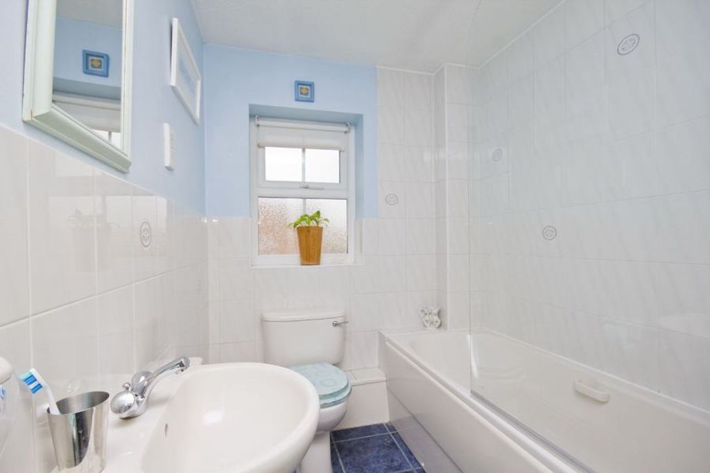 Property photo 3 of 4