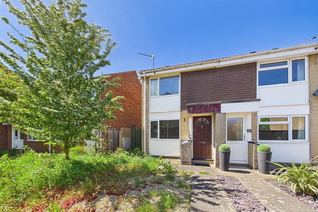 Property photo 1 of 11