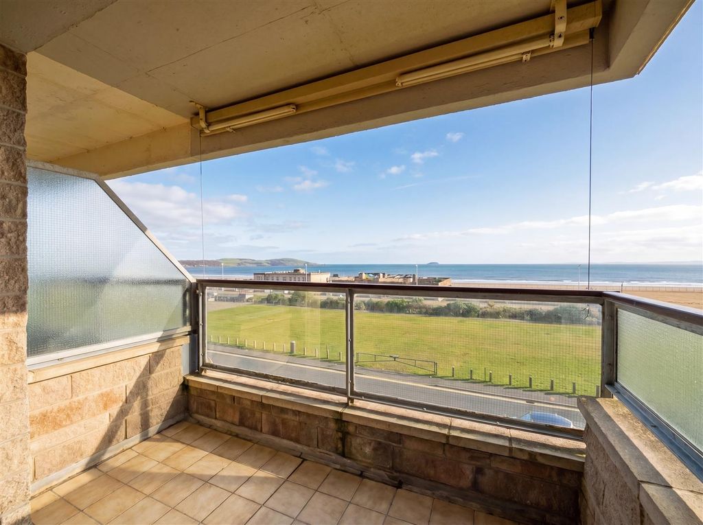Property photo 3 of 17 Balcony